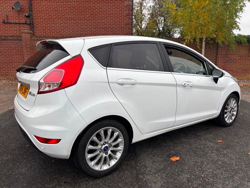 Used Ford Fiesta 2015 for sale - 76119442: Photo 7