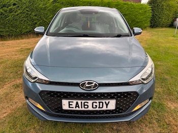 Used Hyundai i20 2016 for sale - 79371321: Photo