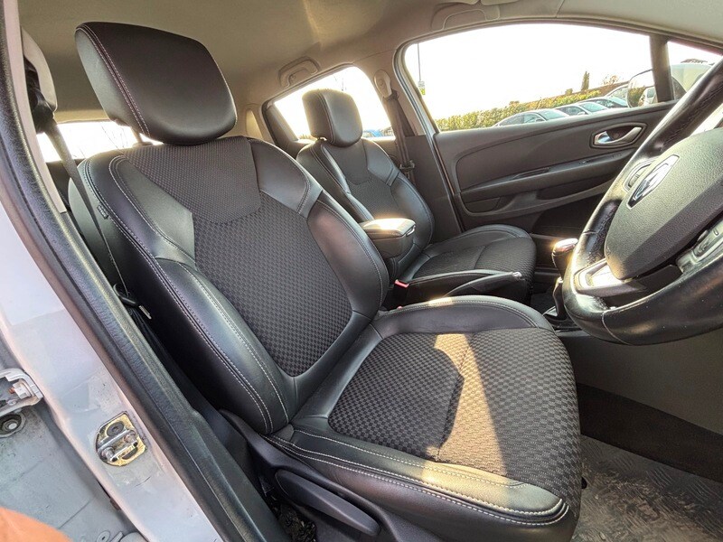 Used Renault Clio 2017 for sale - 77477904: Photo 24