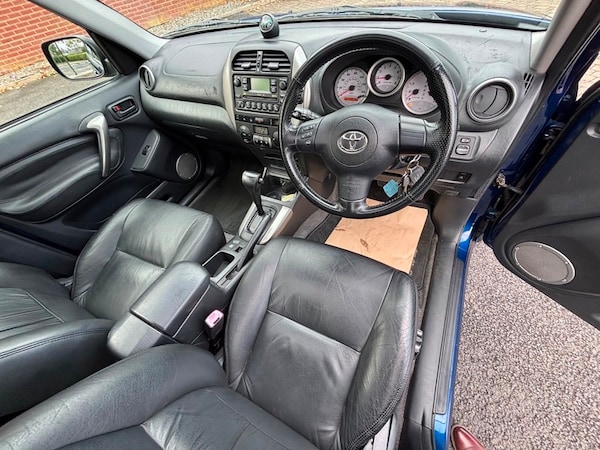 Used Toyota RAV4 2004 for sale - 76280577: Photo 18