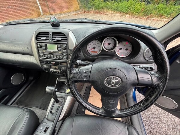 Used Toyota RAV4 2004 for sale - 76280577: Photo 21