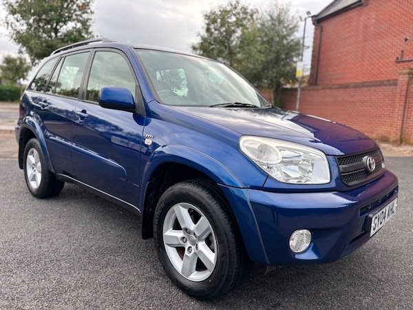 Used Toyota RAV4 2004 for sale - 76280577: Photo 3