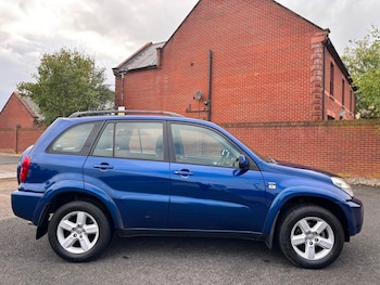 Used Toyota RAV4 2004 for sale - 76280577: Photo 4