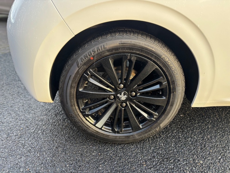 Used Peugeot 208 2017 for sale - 76798914: Photo 17