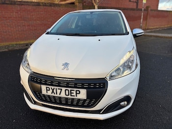 Used Peugeot 208 2017 for sale - 76798914: Photo