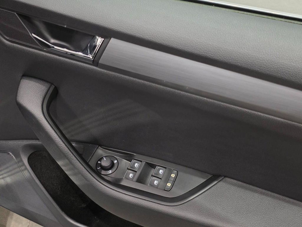 Used Skoda Superb 2018 for sale - 76029690: Photo 37