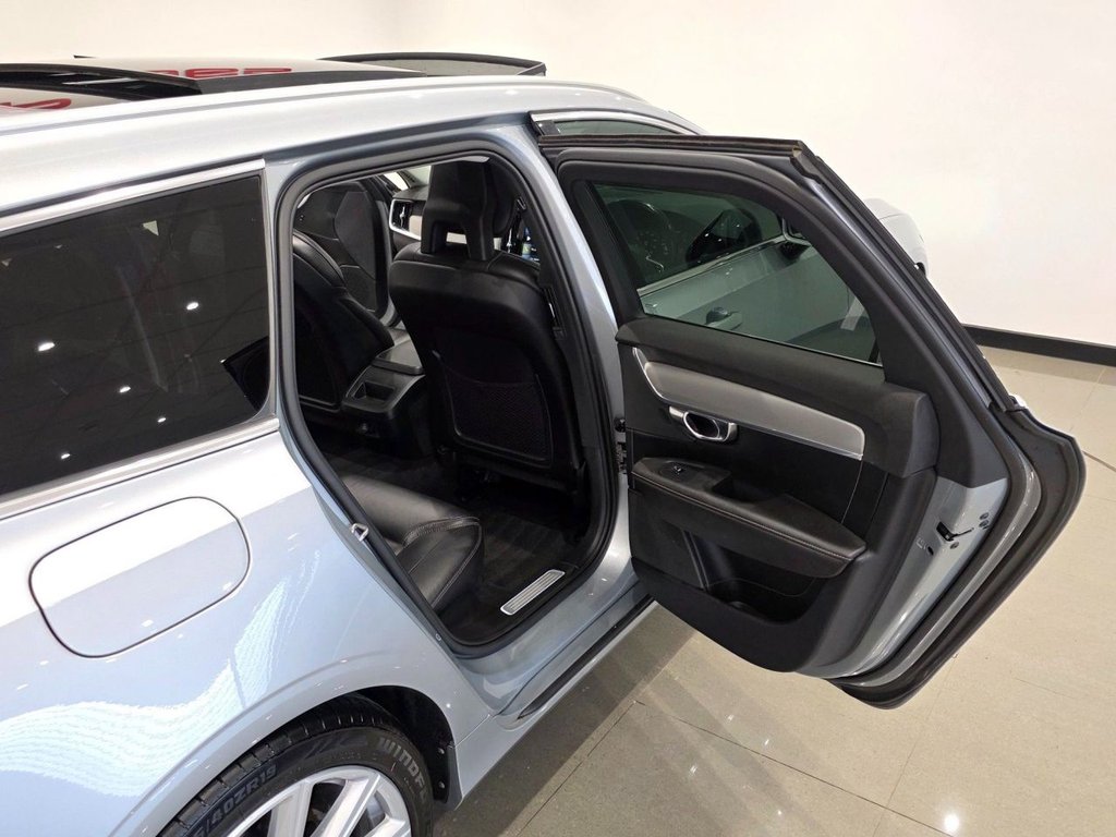 Used Volvo V90 2017 for sale - 76048410: Photo 40
