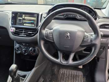 Used Peugeot 208 2014 for sale - 74904330: Photo