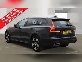 Used Volvo V60 2019 for sale - 78458560: Photo