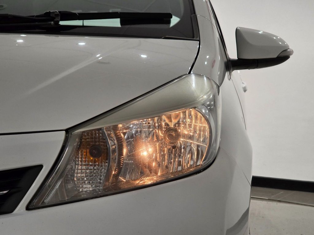 Used Toyota Yaris 2014 for sale - 77153687: Photo 30