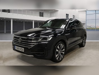Used Volkswagen Touareg 2019 for sale - 77436944: Photo
