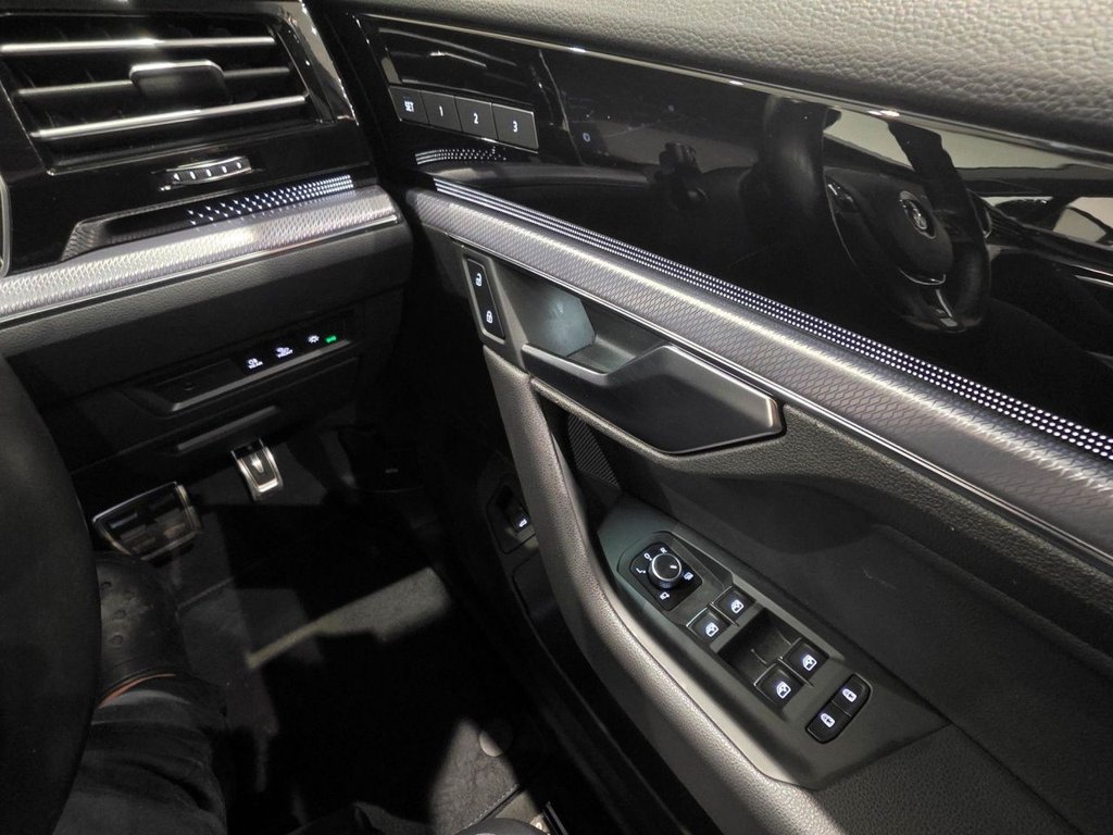 Used Volkswagen Touareg 2019 for sale - 77436944: Photo 33