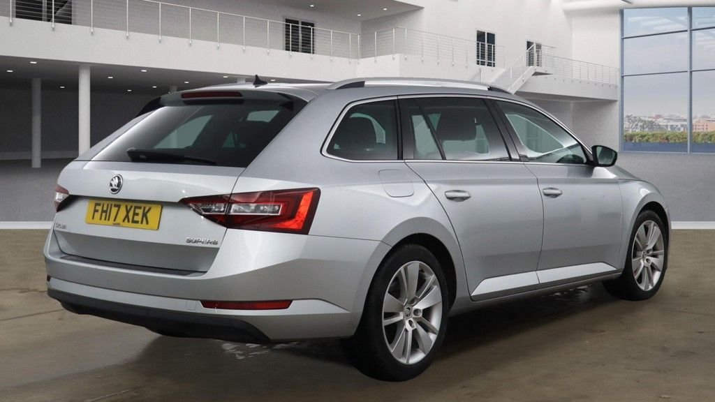 Used Skoda Superb 2017 for sale - 76686212: Photo 10