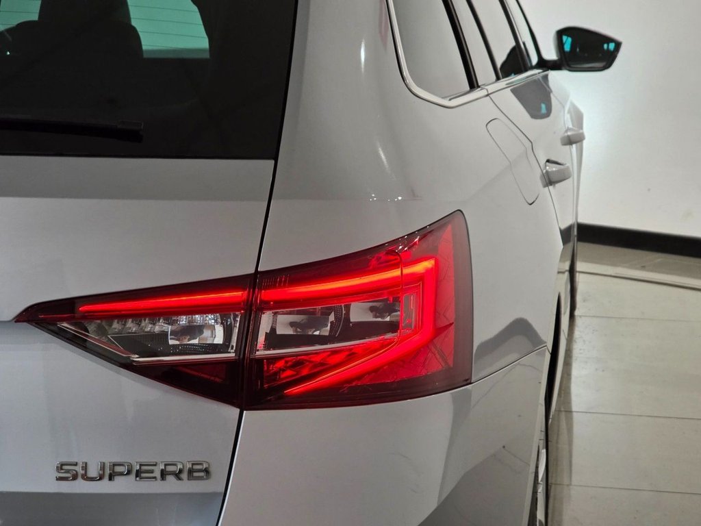 Used Skoda Superb 2017 for sale - 76686212: Photo 32