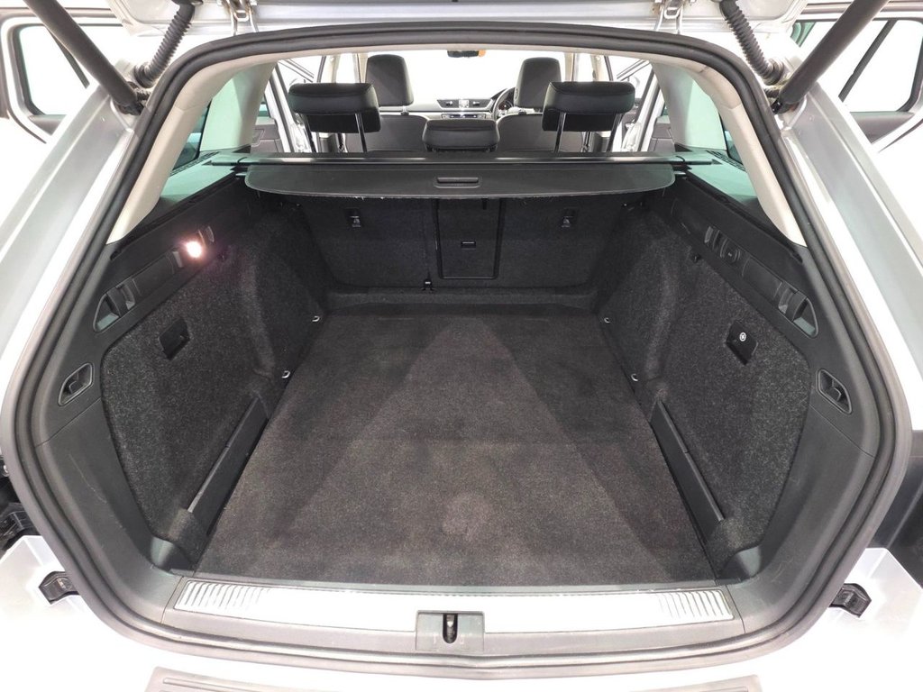 Used Skoda Superb 2017 for sale - 76686212: Photo 33