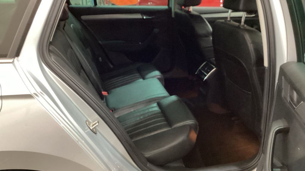 Used Skoda Superb 2017 for sale - 76686212: Photo 4