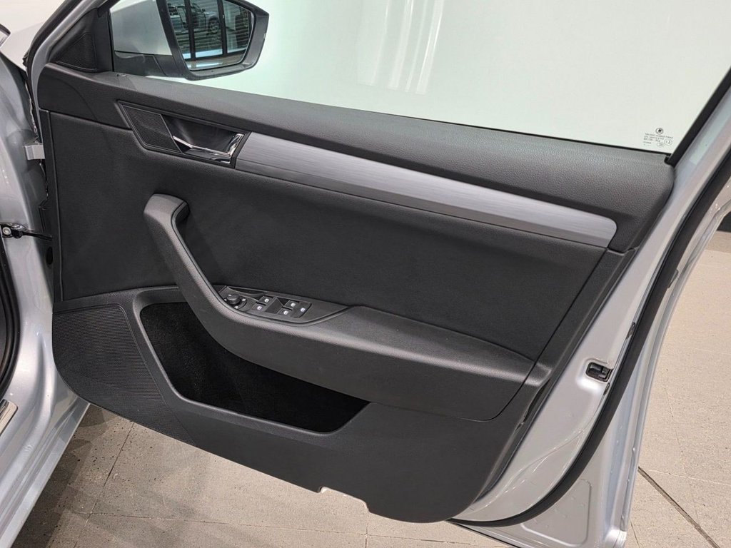 Used Skoda Superb 2017 for sale - 76686212: Photo 41