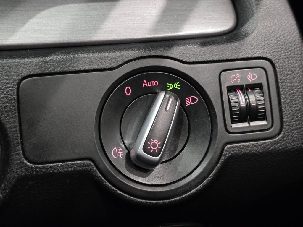 Used Volkswagen Passat 2014 for sale - 78016905: Photo 29