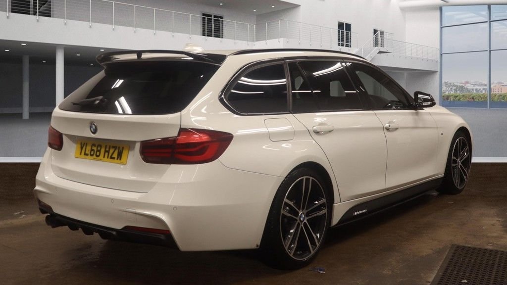 Used BMW 3 Series 2018 for sale - 77464177: Photo 11