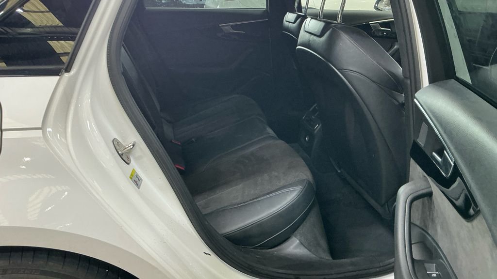 Used Audi A4 2018 for sale - 76356965: Photo 5