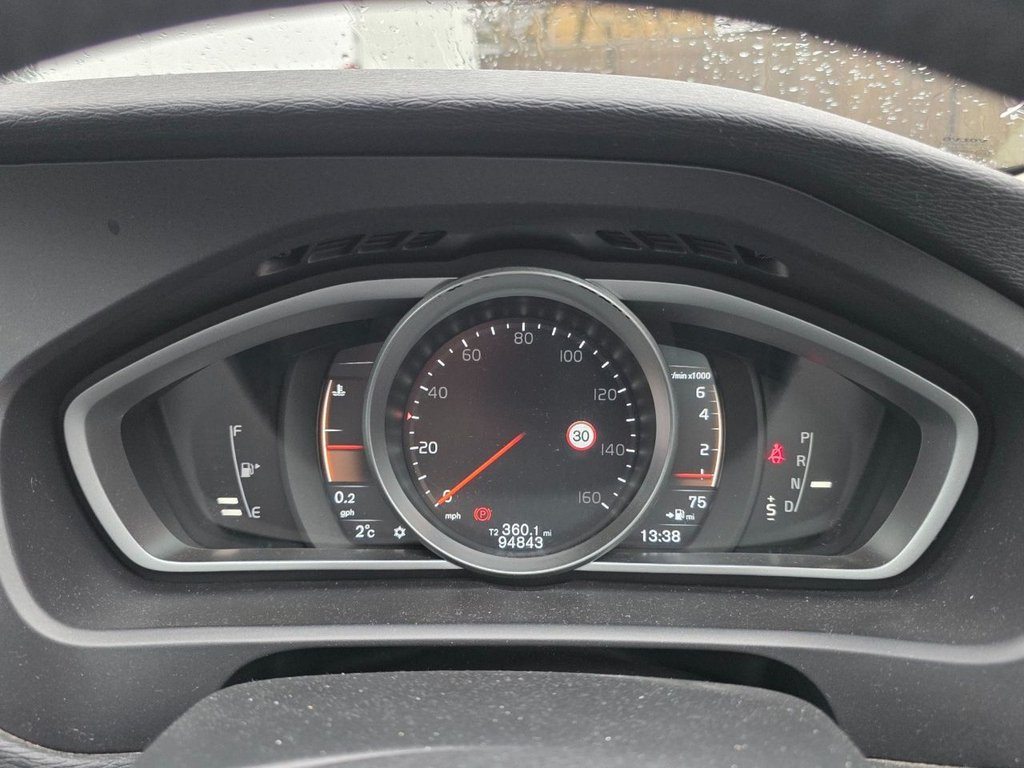 Used Volvo V40 2018 for sale - 77547064: Photo 17