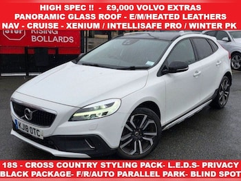 Used Volvo V40 Cross Country 2018 for sale - 77547064: Photo