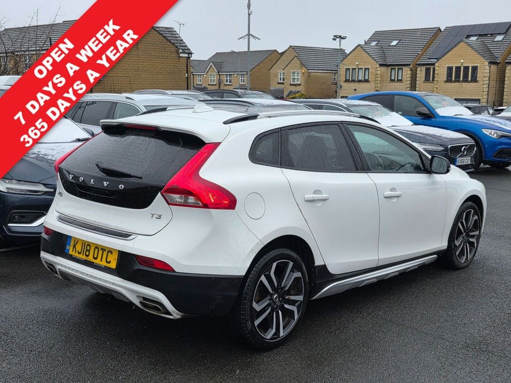 Used Volvo V40 2018 for sale - 77547064: Photo 3