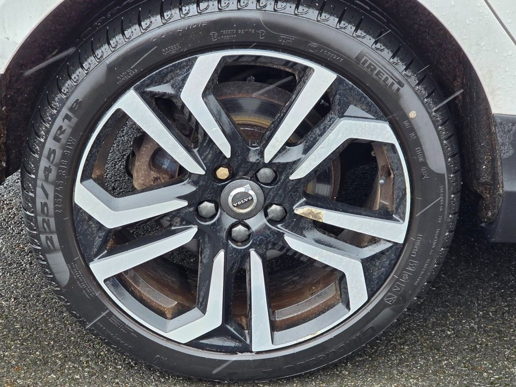 Used Volvo V40 2018 for sale - 77547064: Photo 34