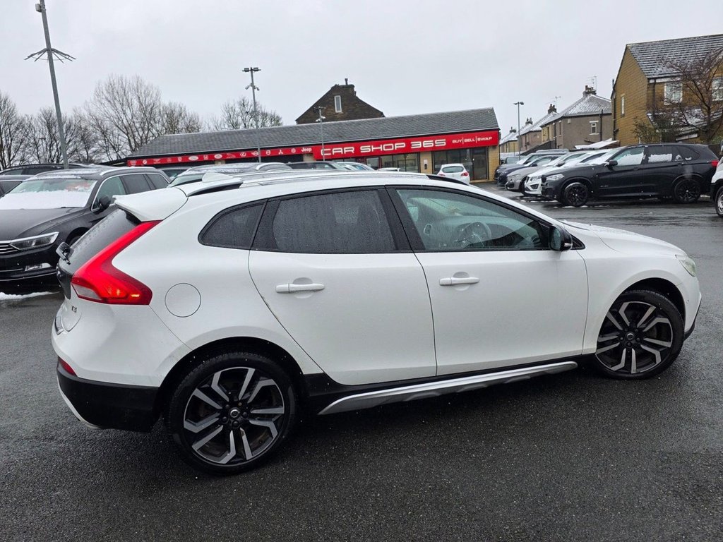 Used Volvo V40 2018 for sale - 77547064: Photo 35