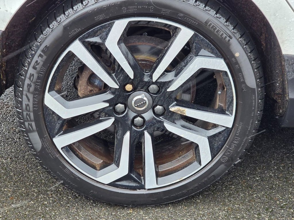 Used Volvo V40 2018 for sale - 77547064: Photo 9