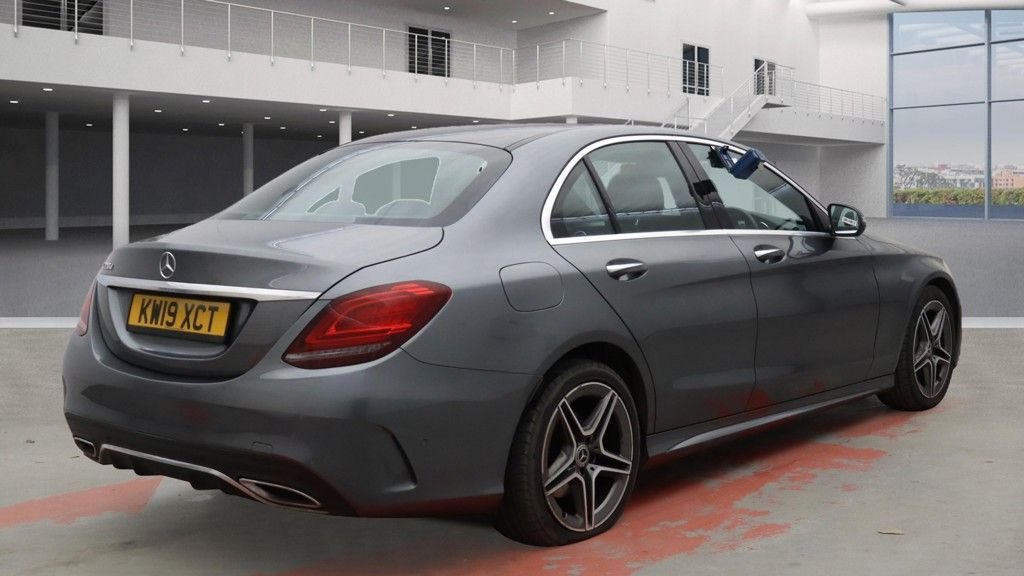 Used Mercedes-Benz C Class 2019 for sale - 76923936: Photo 10