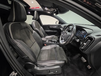 Used Volvo XC40 2018 for sale - 75777368: Photo