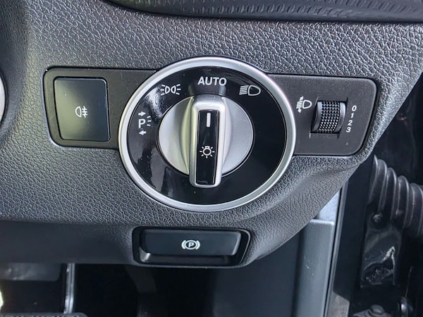 Used Mercedes-Benz A-Class 2015 for sale - 76245283: Photo 9