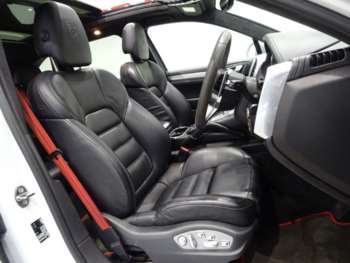Used Porsche Cayenne 2015 for sale - 69936852: Photo