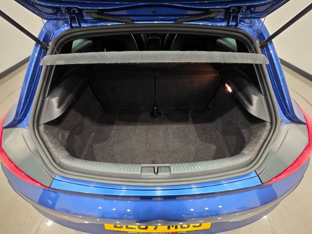 Used Volkswagen Scirocco 2017 for sale - 76962479: Photo 30