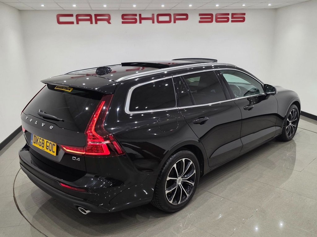 Used Volvo V60 2018 for sale - 76632512: Photo 12