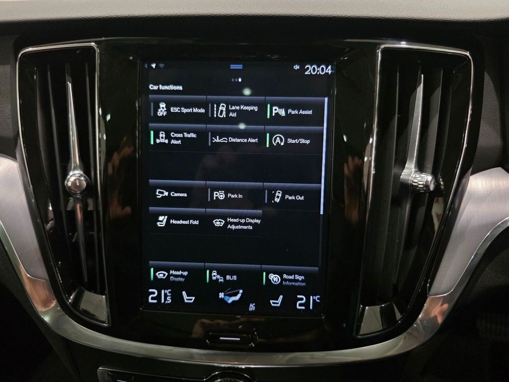 Used Volvo V60 2018 for sale - 76632512: Photo 23