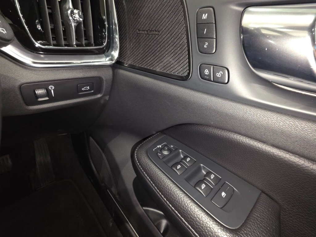 Used Volvo V60 2018 for sale - 76632512: Photo 29