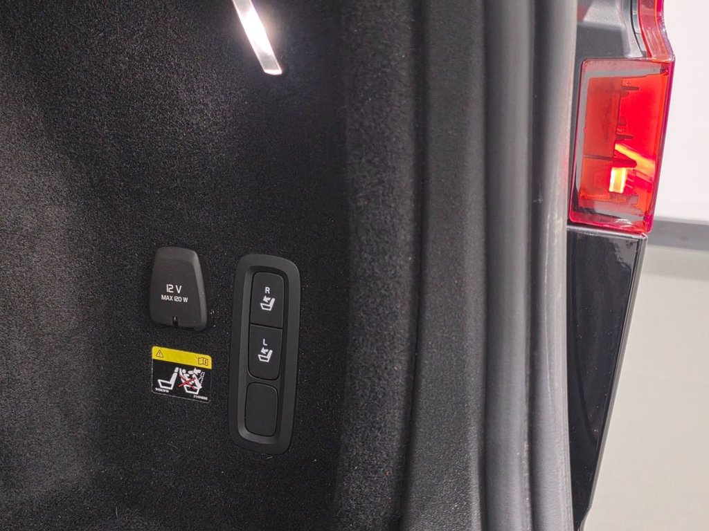 Used Volvo V60 2018 for sale - 76632512: Photo 32