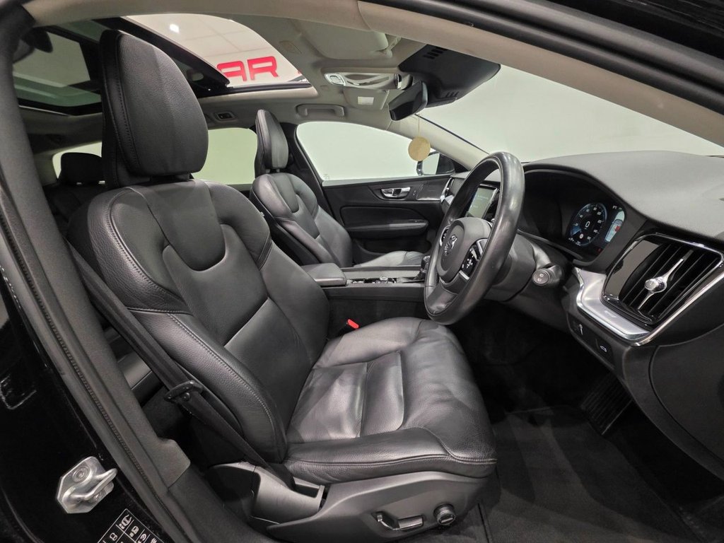 Used Volvo V60 2018 for sale - 76632512: Photo 6