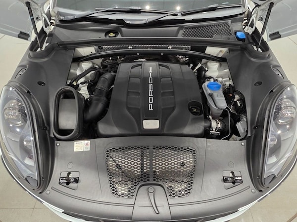 Used Porsche Macan 2017 for sale - 75628307: Photo 23