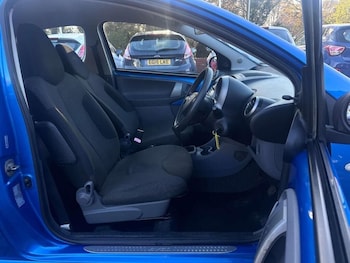 Used Toyota AYGO 2010 for sale - 76783948: Photo