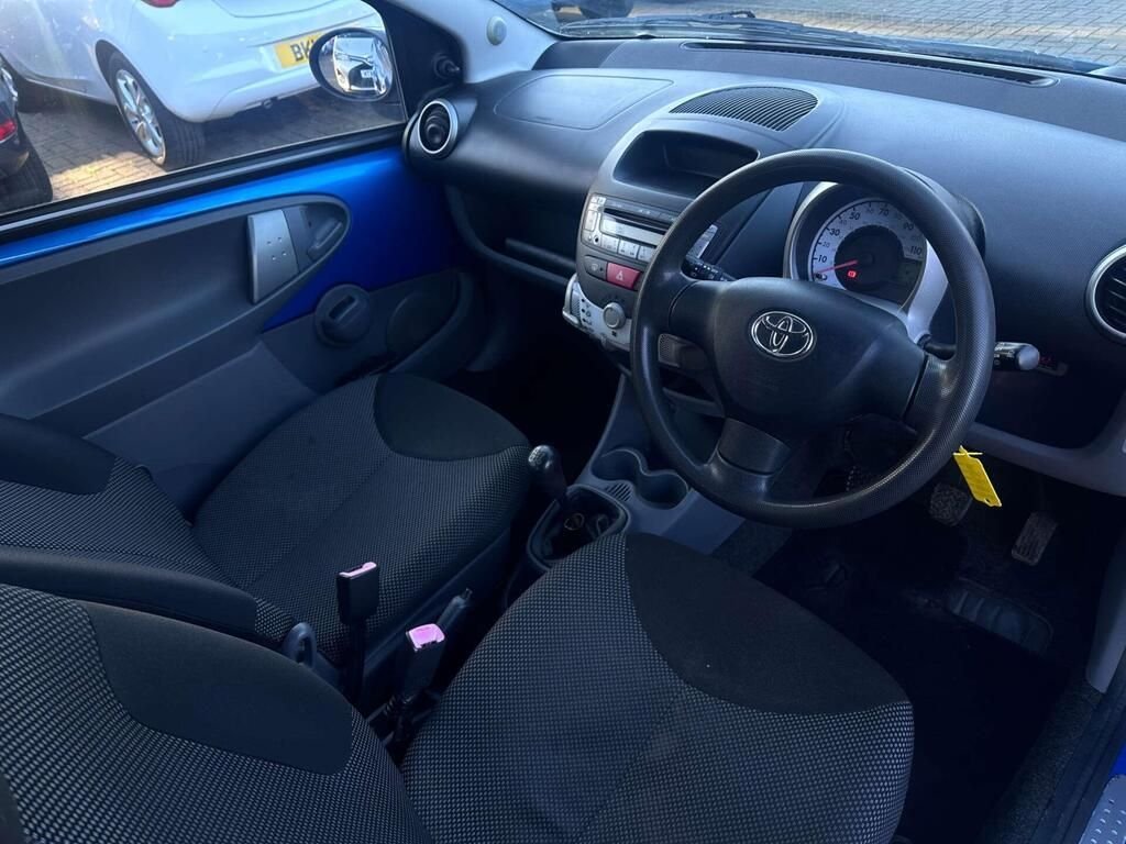 Used Toyota AYGO 2010 for sale - 76783948: Photo 6