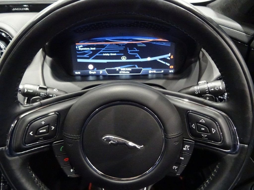 Used Jaguar XJ 2016 for sale - 77401338: Photo 11