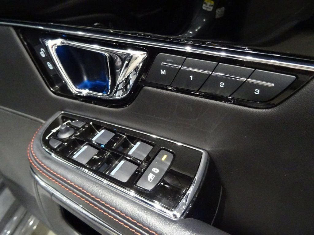 Used Jaguar XJ 2016 for sale - 77401338: Photo 18