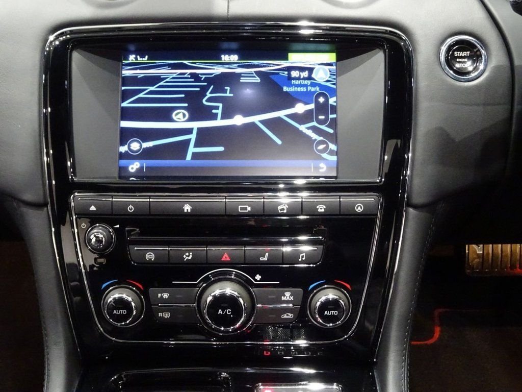 Used Jaguar XJ 2016 for sale - 77401338: Photo 21