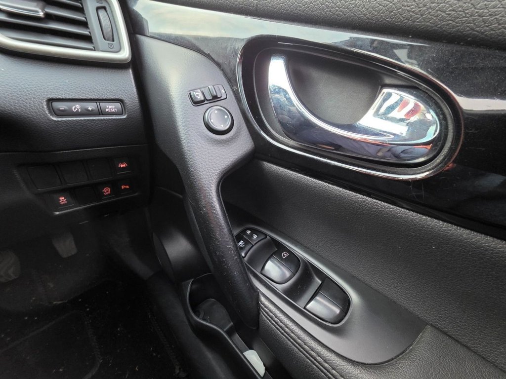 Used Nissan Qashqai 2015 for sale - 76654933: Photo 27