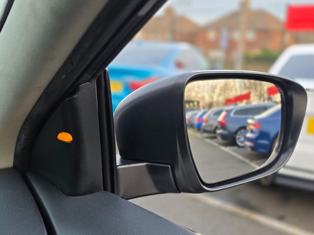 Used Nissan Qashqai 2015 for sale - 76654933: Photo 28