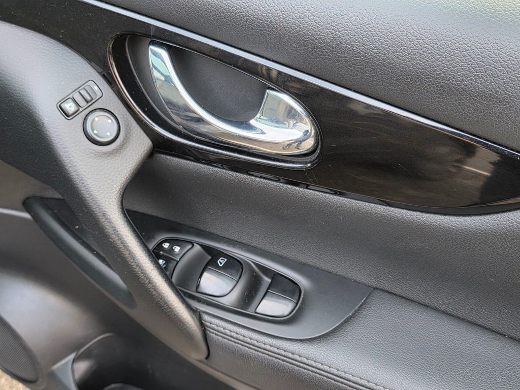 Used Nissan Qashqai 2015 for sale - 76654933: Photo 47