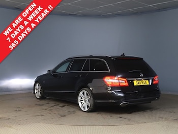 Used Mercedes-Benz E Class 2011 for sale - 79494301: Photo